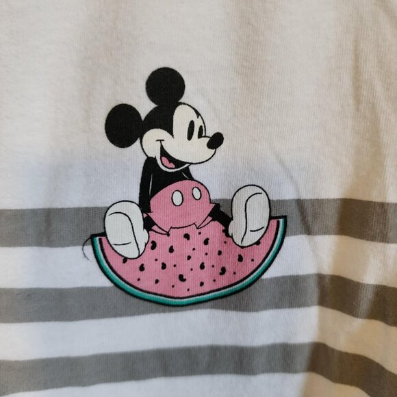 EUC Uniqlo Disney Mickey Mouse T-Shirt - Picture 3 of 4